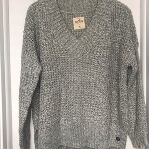 Hollister Sweater- NEW!